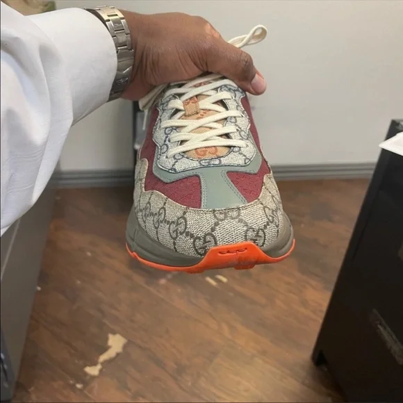 Gucci shies 10.5. - Picture 4 of 8